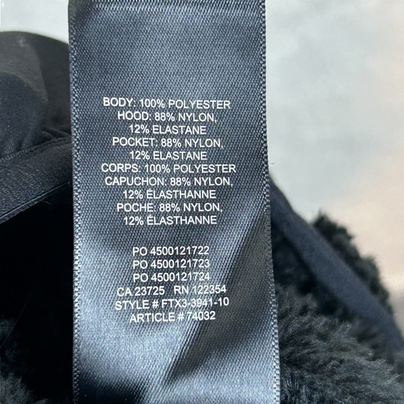 Aritzia TNA Keaton Hoodie SMALL 1/2 Zip Warm Fleece DarkAcademia Grunge Goth - Picture 15 of 16